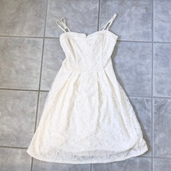 Lace White Dress (Size Small) - Picture 9 of 12